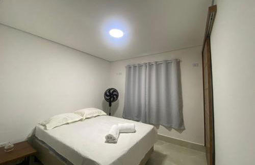 Linda casa em Guaiúba, Guarujá, 2 suites e piscina - Foto 12