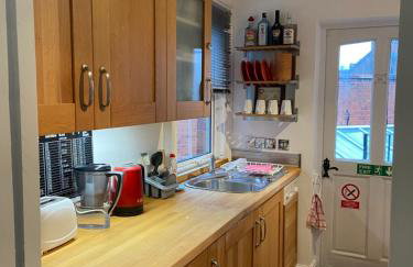 Deluxe Three Bed BnB in Henley-on-Thames near Station River & Town Centre - Foto 19