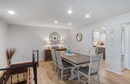 Lakefront Home Private Dock with Main Channel View - Foto 11