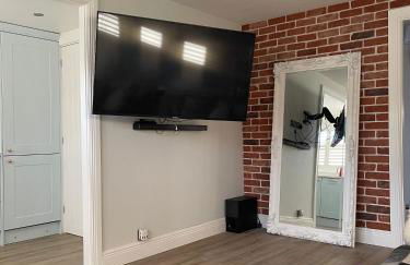 Modern Luxe Maisonette Near Station With Free Parking - Foto 4