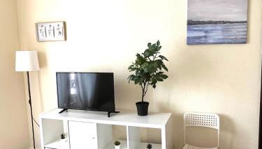 Camp Nou Apartment WiFi - Photo 2