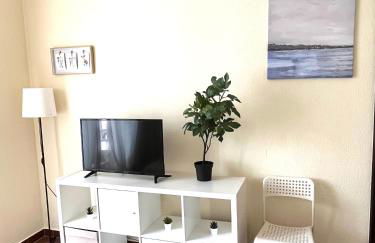 Camp Nou Apartment WiFi - Photo 2