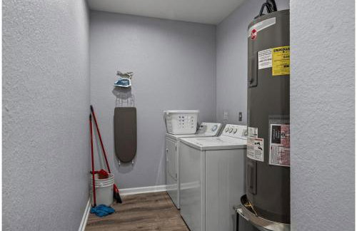 Retreat to a Brand-new Downtown Home 4br/3ba! - Foto 45