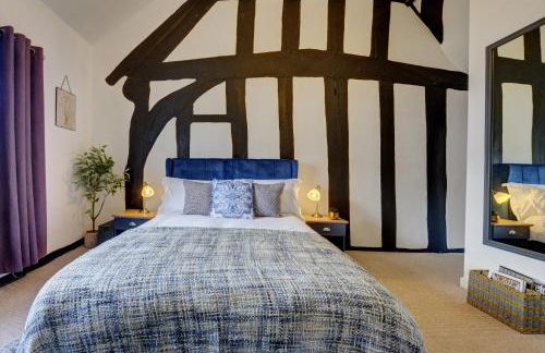 Loft Cottage by Spa Town Property - 2 Bed Tudor Retreat Near to Stratford-upon-Avon, Warwick & Solihull - Foto 2