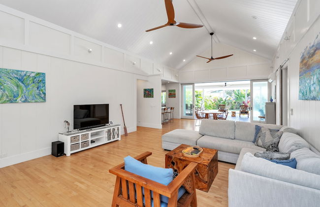 Gorgeous Renovated 1937 Plantation Style Beach House 50 Steps To The Center Of The Beach 5 Bedroom Home by RedAwning - Foto 27