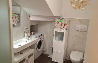 Amazing Serenity Flat for 7, AC, historic center - Foto 31