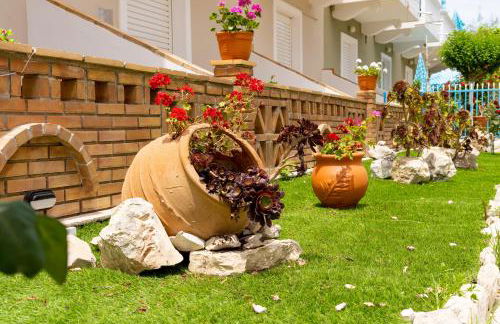 Asteri Studios - Photo 18