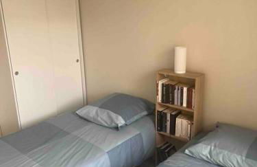 Super 3 pcs et Parking aux portes de Paris et stade de france à proximité des sites touristiques parisiens Montmartre , champs Élysée ,châtelet etc et des transports métro,RER ,wifi disponible - Foto 5