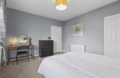 Welcoming Home in Hurlford, Kilmarnock - Bonnie Lodgings - Foto 8