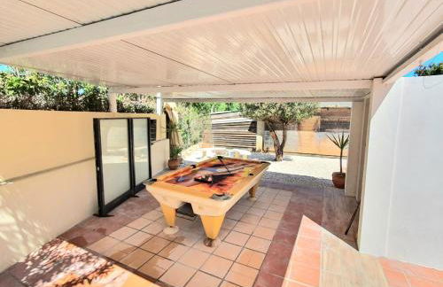 Oceanfront Villa - 8 rooms, 2 kitchens with pool, billiard table and Beach-Volleyball Court - Foto 10