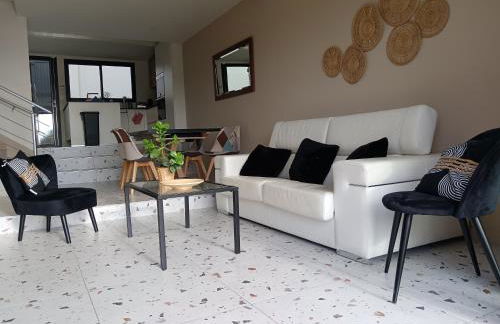 SUPERB MEDITERRANEAN FISHERMANHOUSE FRESHLY RENOVATED 20 M FROM HARBOR HIKES NEARBY no extra fees - Foto 6