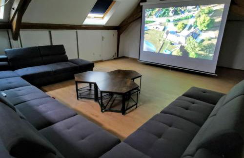 Moulin des Ducs by Vindihouses - Piscine chauffée - escalade - billard - fitness - etc - Foto 12