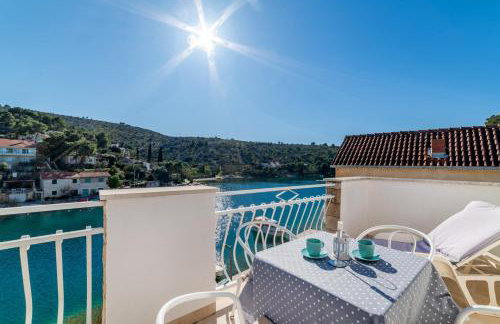 Amare Apartments - Photo 9