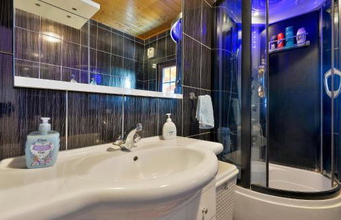 Awesome Home In Donja Zelina With Wifi - Foto 45