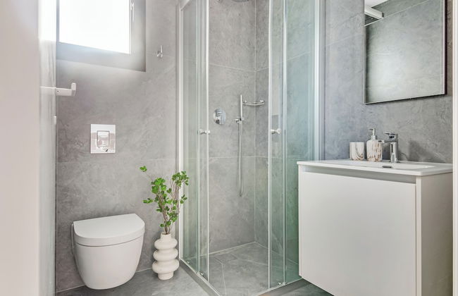 Sanders Crystal 2 Limassol - Photo 49