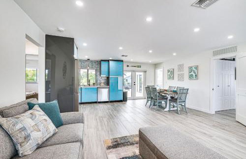 Updated St James City Home on Canal with Pool and Dock - Foto 6