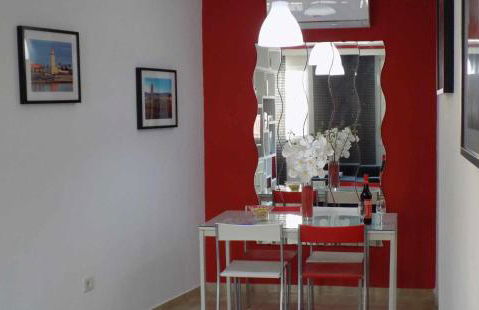 La Farola Centro de Málaga con Parking 445 Max - Photo 6