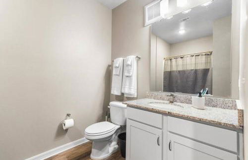 Luxe 1BR/1BA: Dive, Rest, Explore. Book Now! - Foto 23