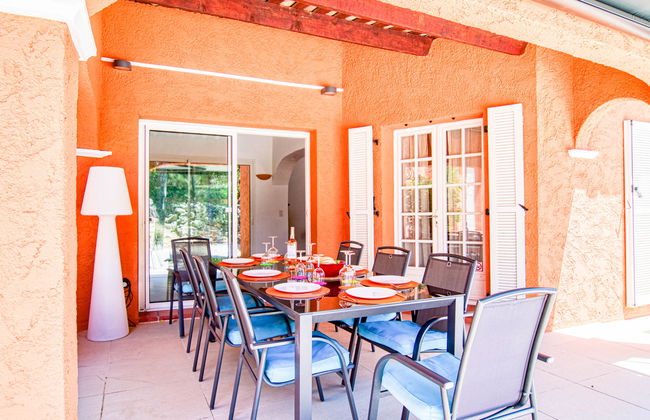 4 bedroom House in Bagnols-en-Forêt with private pool and garden - Photo 10