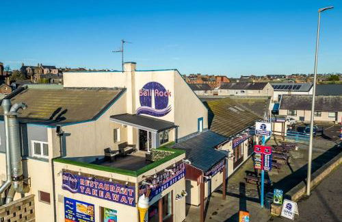 Sea View Luxury Apartment 3 bedrooms Free Parking - By Coast Apartments - Photo 37