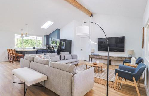 The Pink House - Palm Springs Gem with Private Pool & BBQ - Foto 16