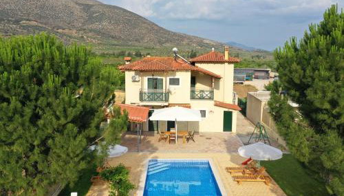 Family cosy Vila, swimming pool, close to Nauplio - Foto 1