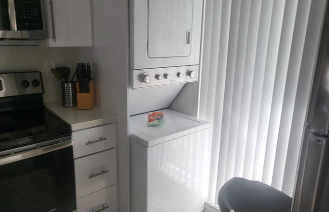 Artrageous on the river By RocketStay - Photo 13