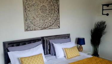 No 1 The Terrace - Photo 3