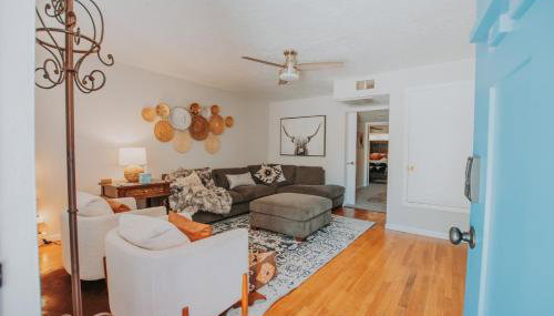 Cowboy Den-Private Hot Tub-Game Room-Pet Friendly-No Pet Fees! - Foto 2