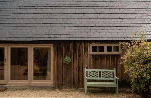 Cosy Cotswolds Farm Stay with Log Burner - Peaceful Winter Retreat - The Dairy - Foto 55