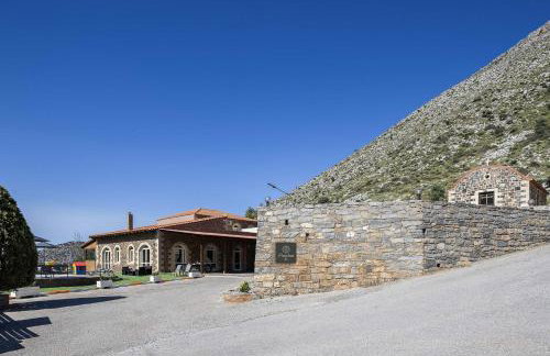 Villa Pasiphae - With Private Heated Pool - Photo 12