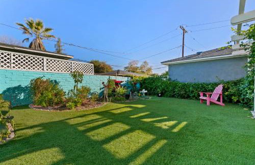 Luxury Pool Oasis- Near Stadium, Tennis and Golf - Photo 35