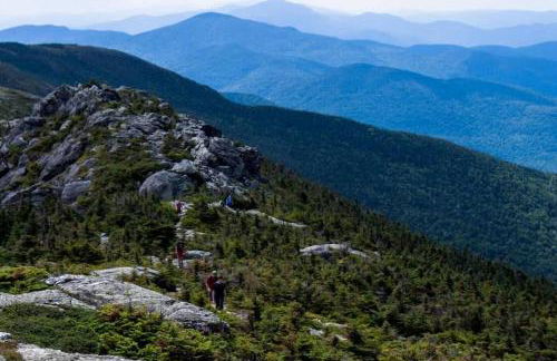 Smuggler's Notch Mountain House with hot tub & river - Foto 5
