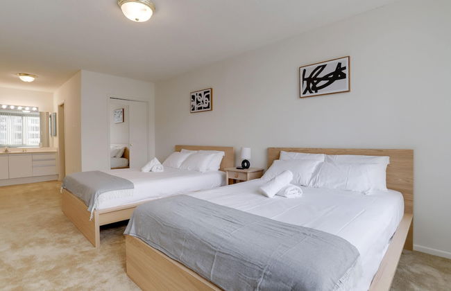 Stylish Comfort Condo in Crystal City - Photo 9