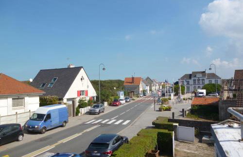 Gentlemen appartement au premier étage à 50 metres de la mer - Photo 29