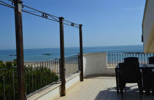 Mansarda Fronte Mare con servizio spiaggia incluso a Roseto degli Abruzzi - Foto 32