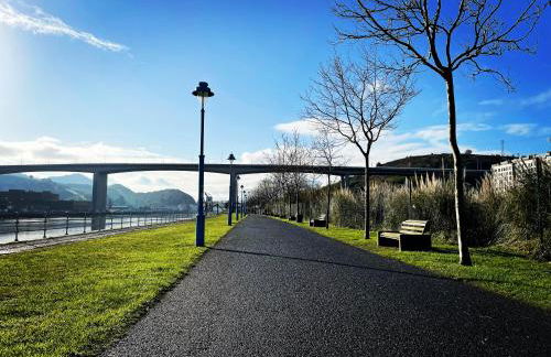 Gran Bilbao XI with parking by Aston Rentals - Foto 19