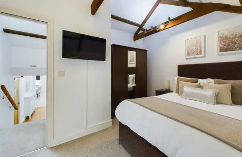 Charming 3 Bedroom Home in the Heart of Stanhope - Photo 12