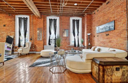 Huge 'MAN CAVE' 2 mins from Downtown Detroit apts - Foto 2