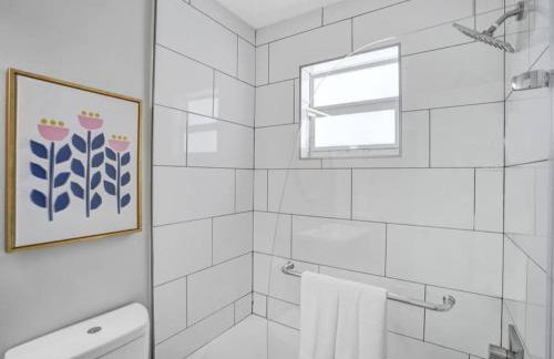 Rustic Retreats Beachy 1BR for 4 guests in the heart of Fort Lauderdale - Foto 9