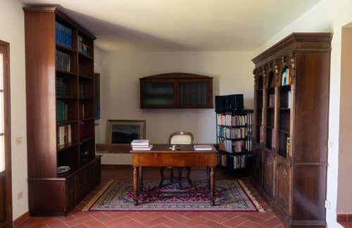 Podere I Sorbi, Spacious Tuscan Villa in Lajatico, Near Pisa & Volterra - Foto 47