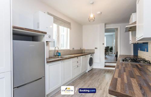 Comfy 3bed House By StirkMartin Stays Short Lets & Serviced Accommodation Cardiff With Free Parking & 8mins to City Centre - Foto 6