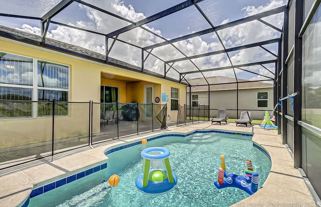 Gated Community, Private Pool and Game Room Near Disney!!! - Foto 1