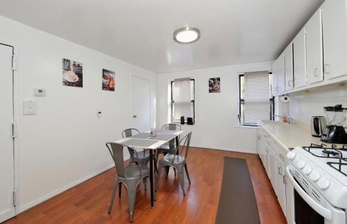 Cozy 2BR Apartment in the Heart of Chelsea - Foto 13