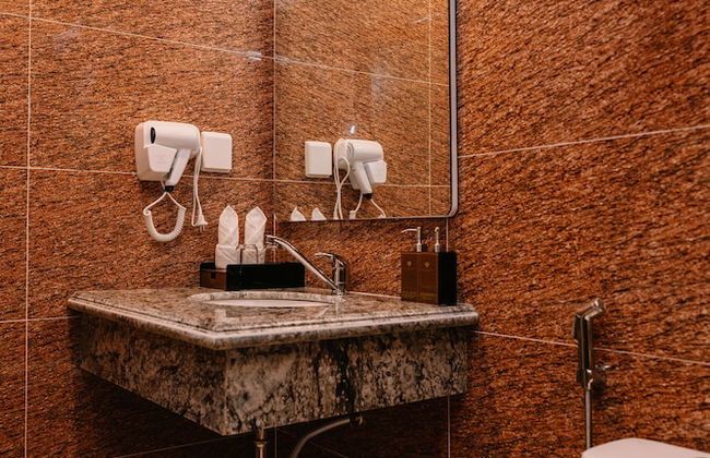 Diamond Hotel - Photo 28