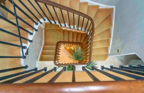 Luxury Georgian House With Sauna Sleeps 19-23 - Photo 23