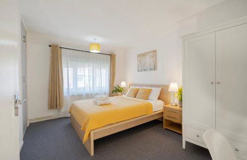 Entire 4-Bed House & Parking, Steps from ICC & Utilita Arena Birmingham & Broad Street - Foto 8