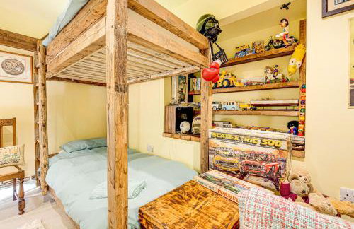 Family Country Cottage With a Private Valley View - Foto 32