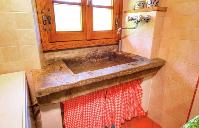 Alluring Farmhouse in Ortignano With Swimming Pool - Foto 28