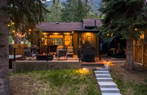 Serene Riverside Retreat with Sauna, Hot Tub, Fire Pit by Forest & Peak Retreats - Foto 33